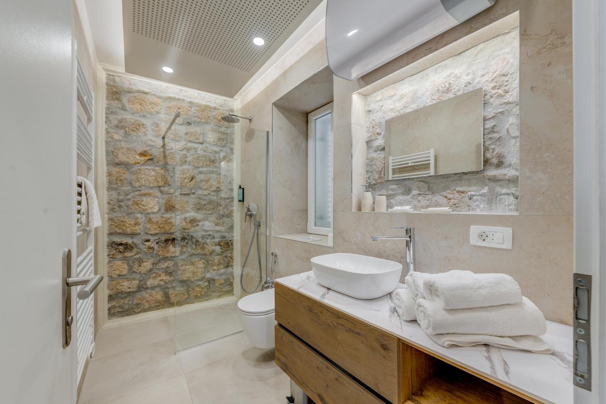 Inmotion Luxury Apartmán *